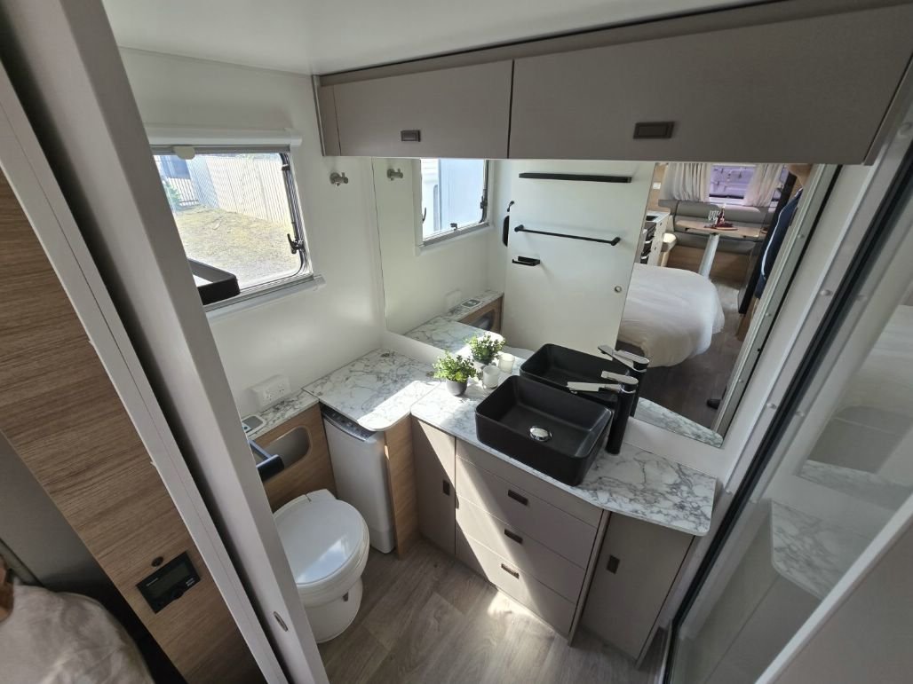 2024 JAYCO SILVERLINE 21.65-3.OB.SL-MY24 image 9