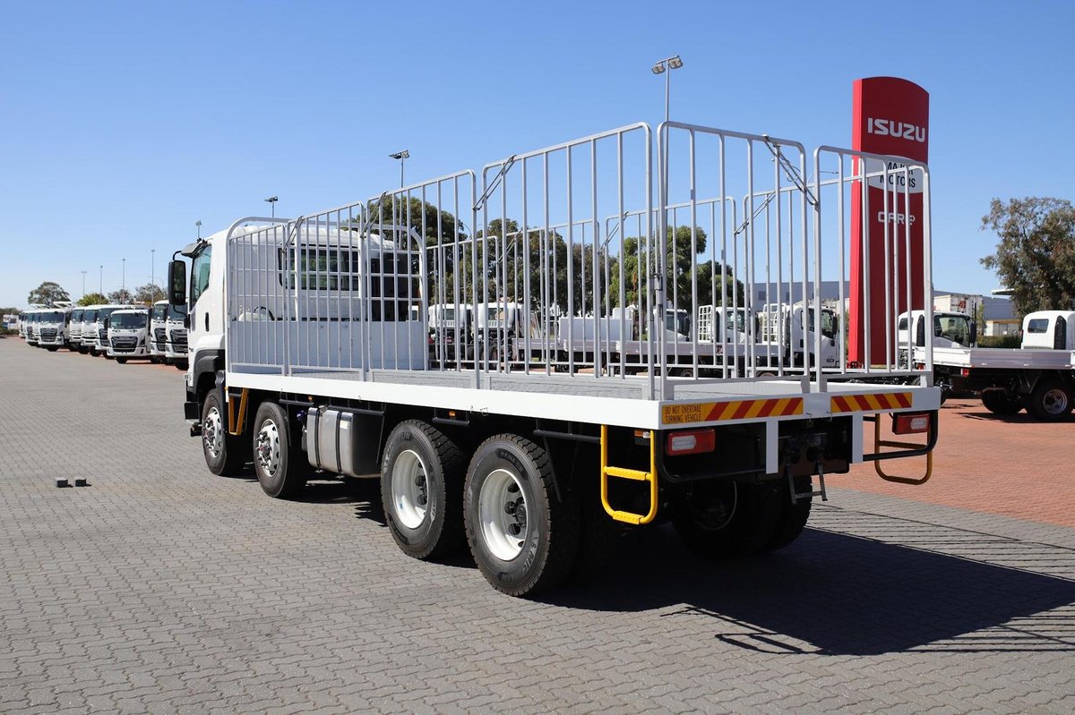 2026 Isuzu Fyh 320-355 R58 At image 6