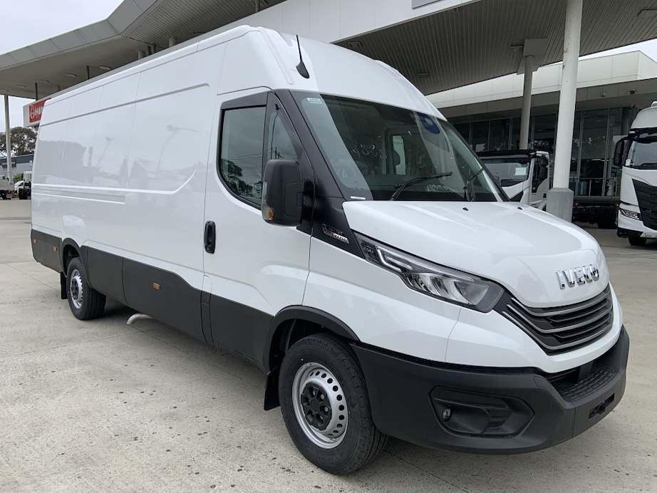 2025 Iveco Daily 35S14V image 17