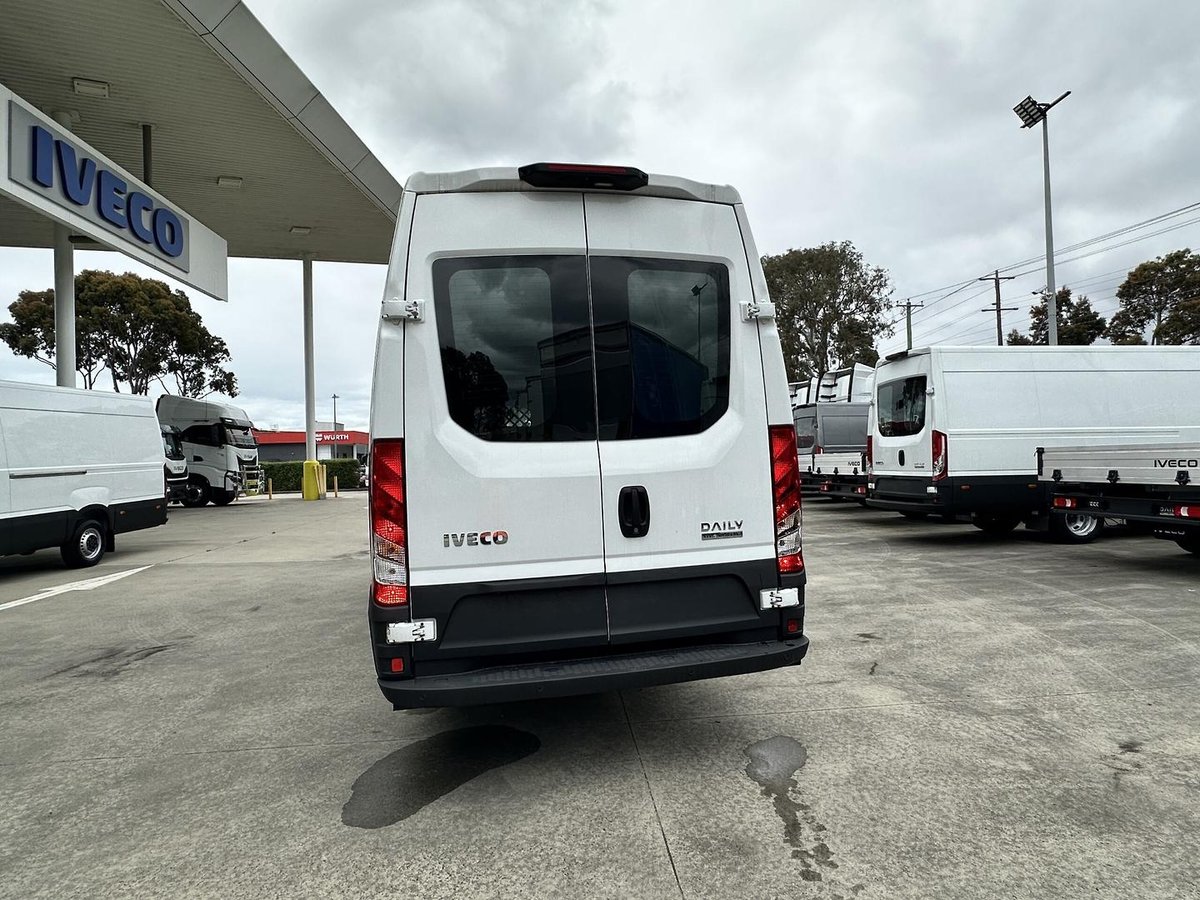 2025 Iveco Daily 35S14V image 3