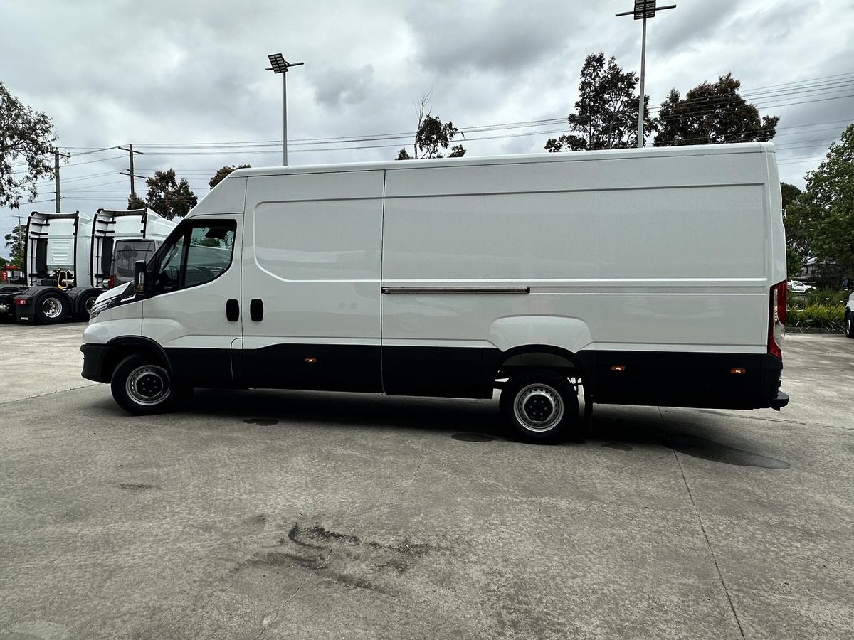 2025 Iveco Daily 35S14V image 5