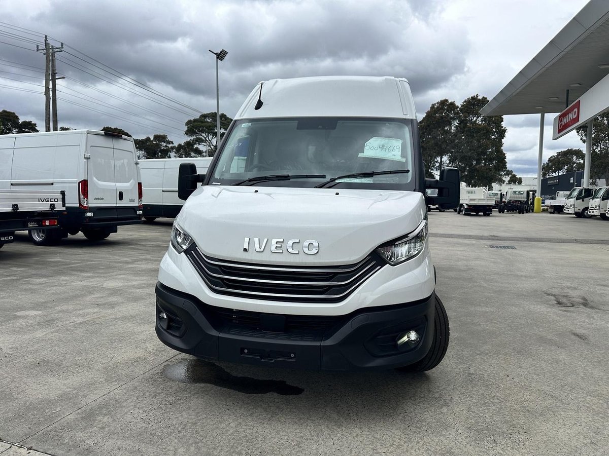 2025 Iveco Daily 35S14V image 7