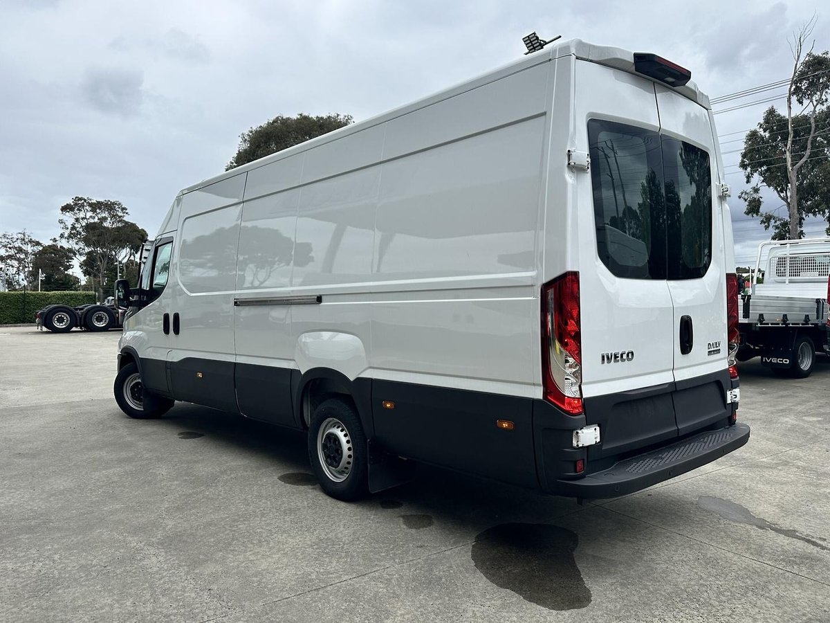 2025 Iveco Daily 35S14V image 5