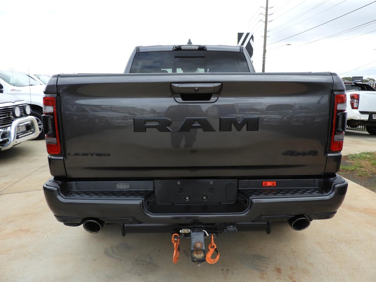 2022 RAM 1500 Limited DT image 5