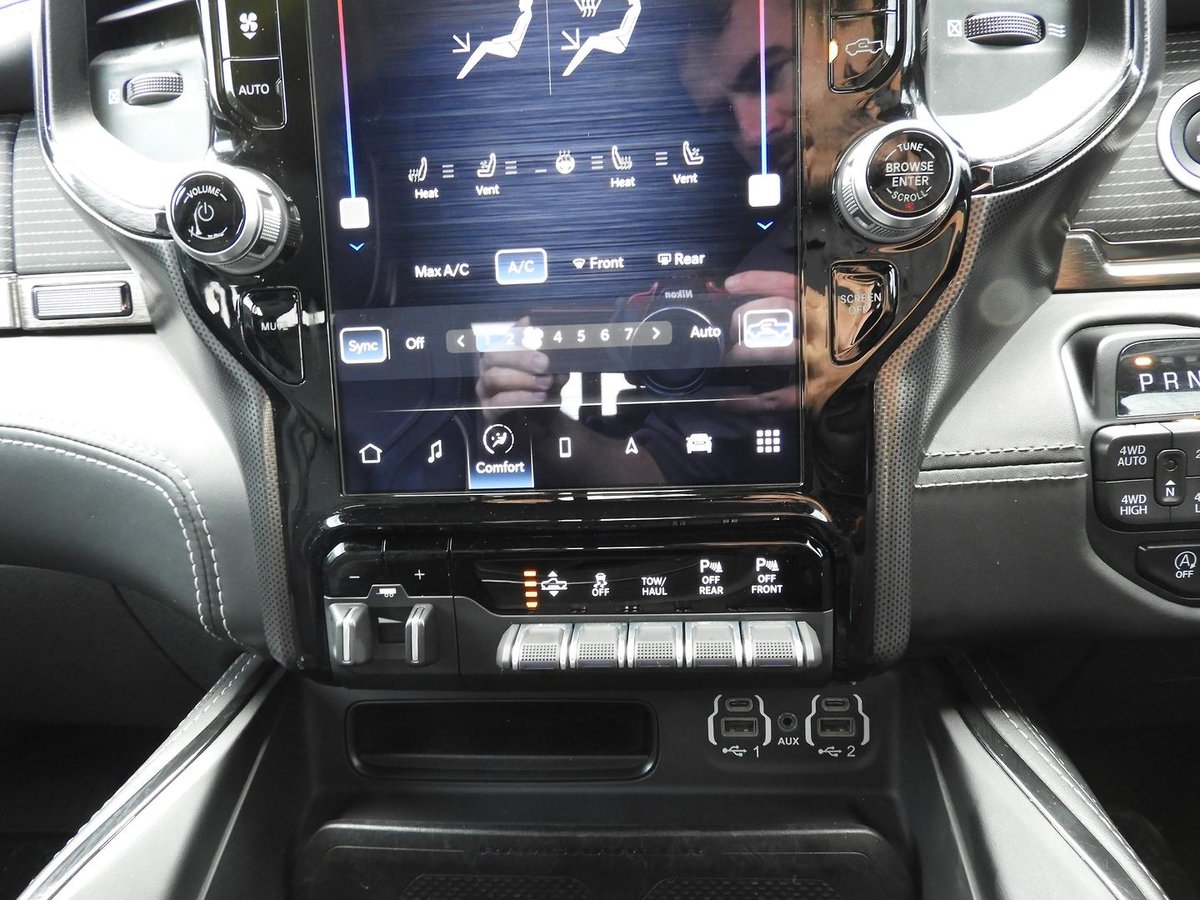 2022 RAM 1500 Limited DT image 15