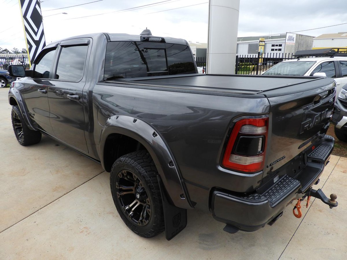2022 RAM 1500 Limited DT image 4