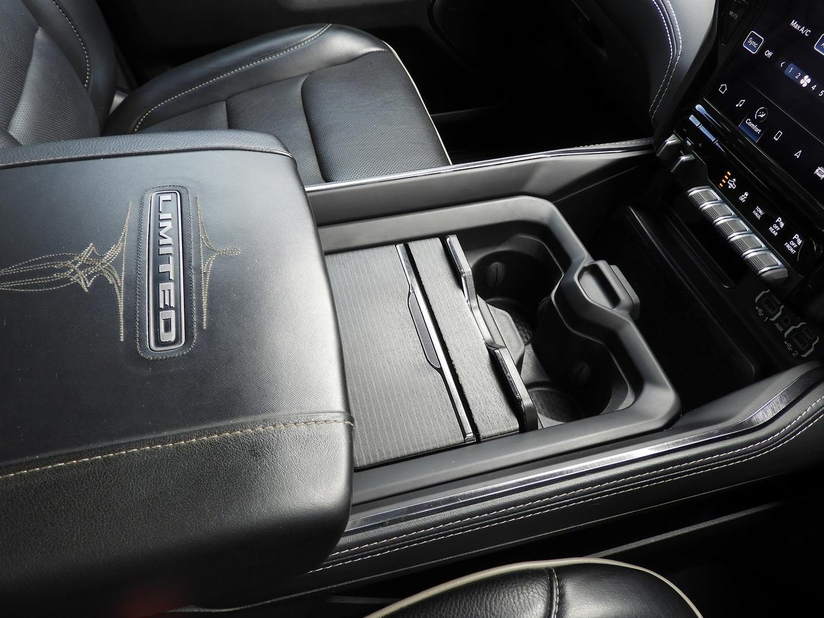 2022 RAM 1500 Limited DT image 16