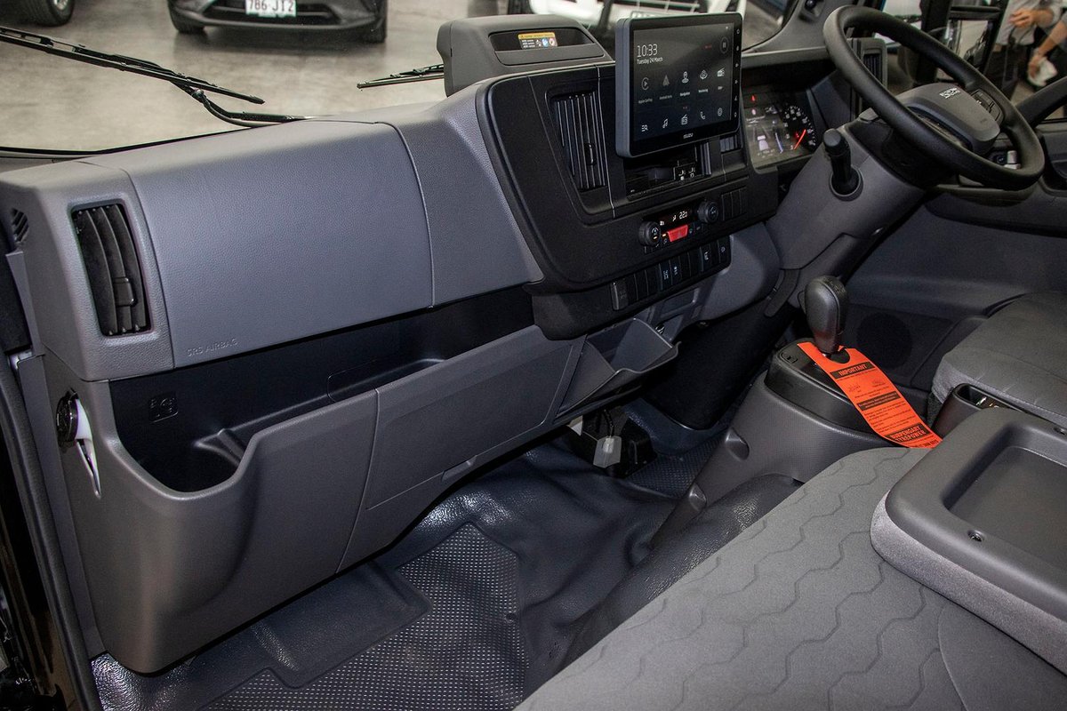 2026 Isuzu N Series NLR 45-150 DT D34 Traypack image 9