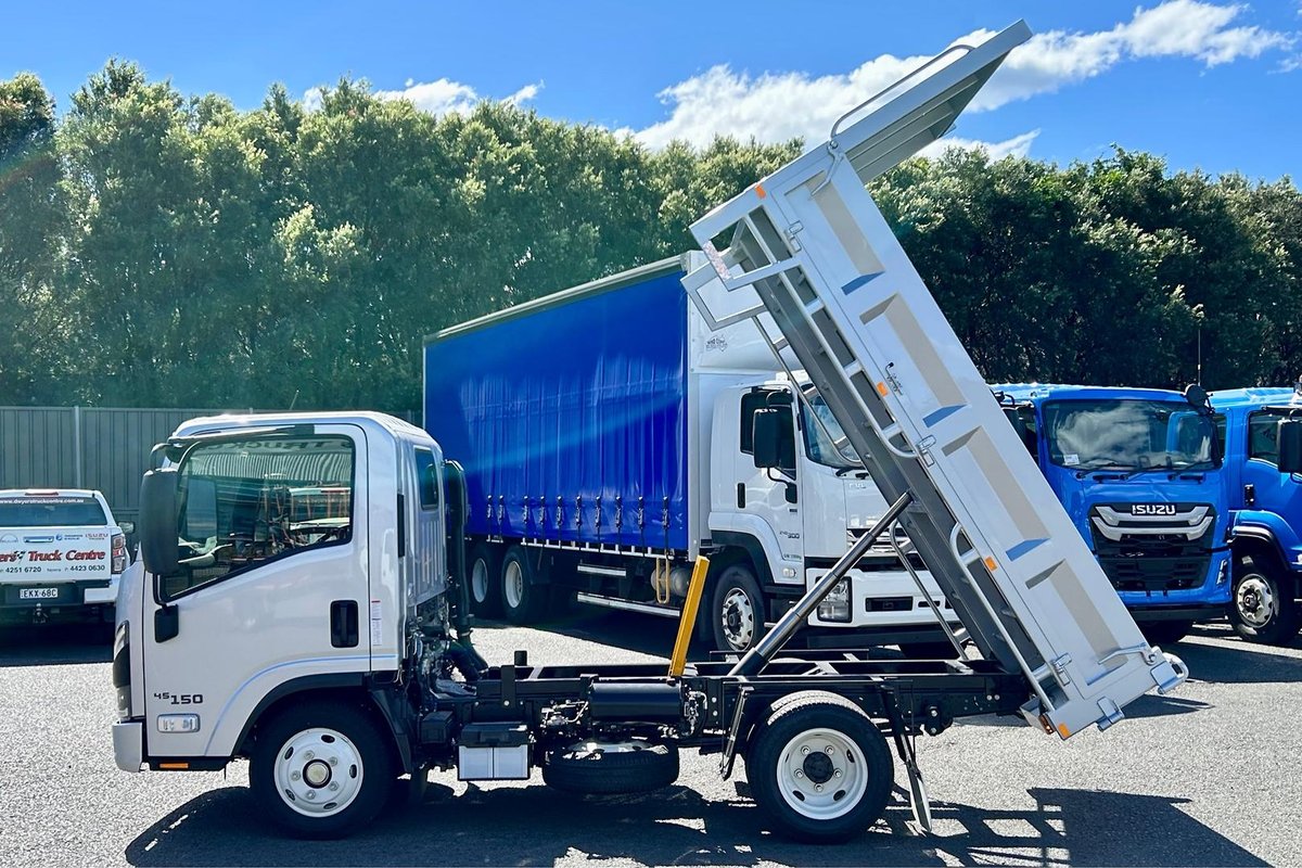 2025 Isuzu N Series NLR 45-150 DT D25 image 18