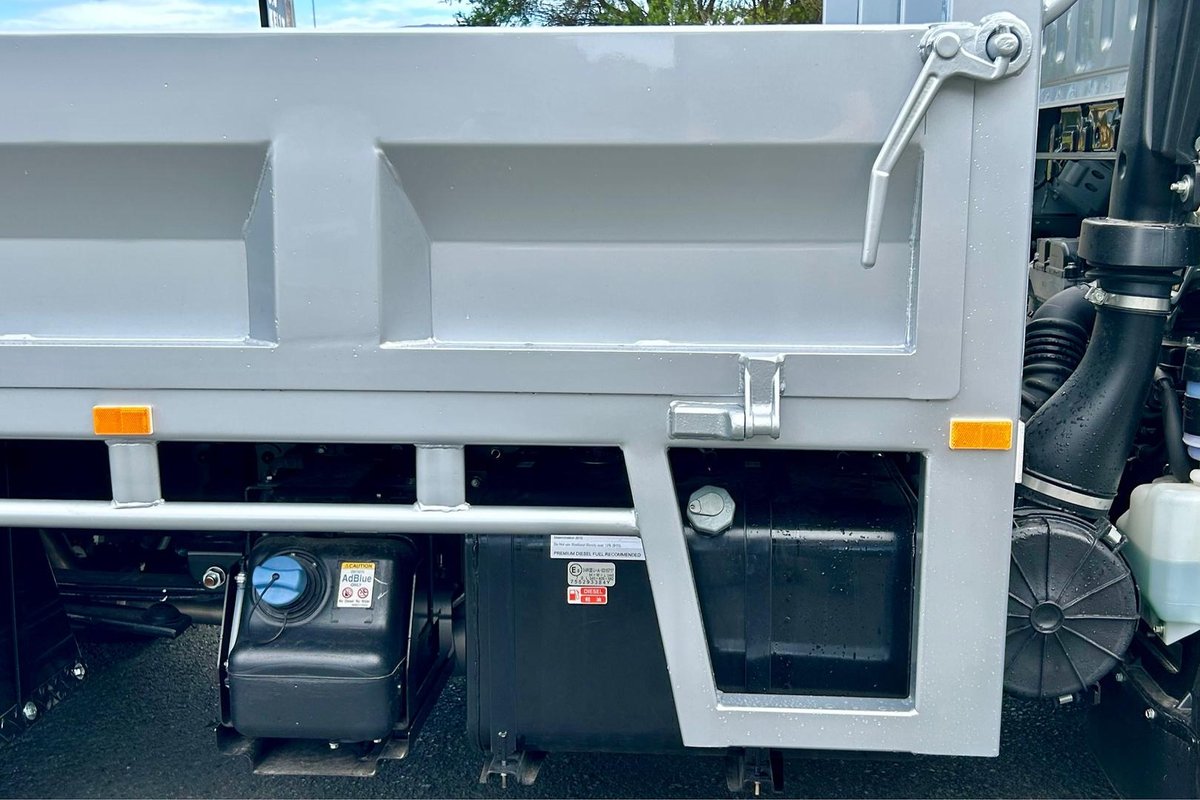 2025 Isuzu N Series NLR 45-150 DT D25 image 13
