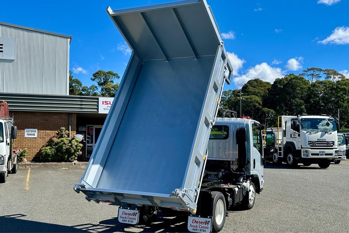 2025 Isuzu N Series NLR 45-150 DT D25 image 16