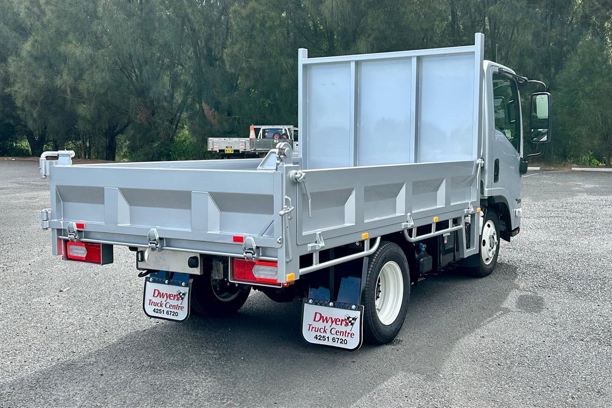 2025 Isuzu N Series NLR 45-150 DT D25 image 4