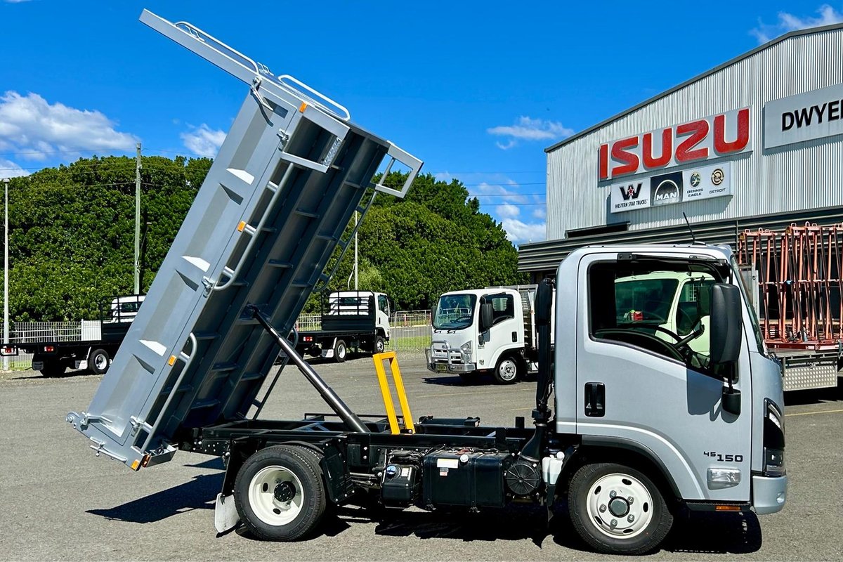 2025 Isuzu N Series NLR 45-150 DT D25 image 15