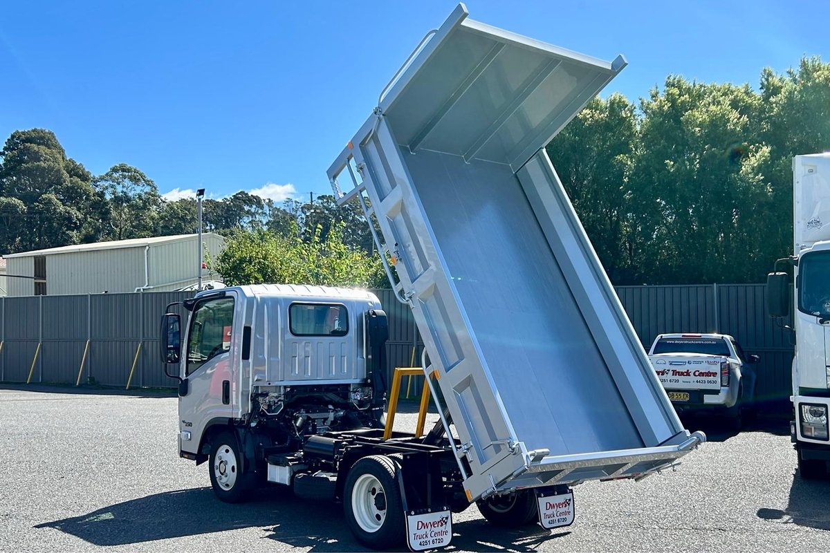 2025 Isuzu N Series NLR 45-150 DT D25 image 17