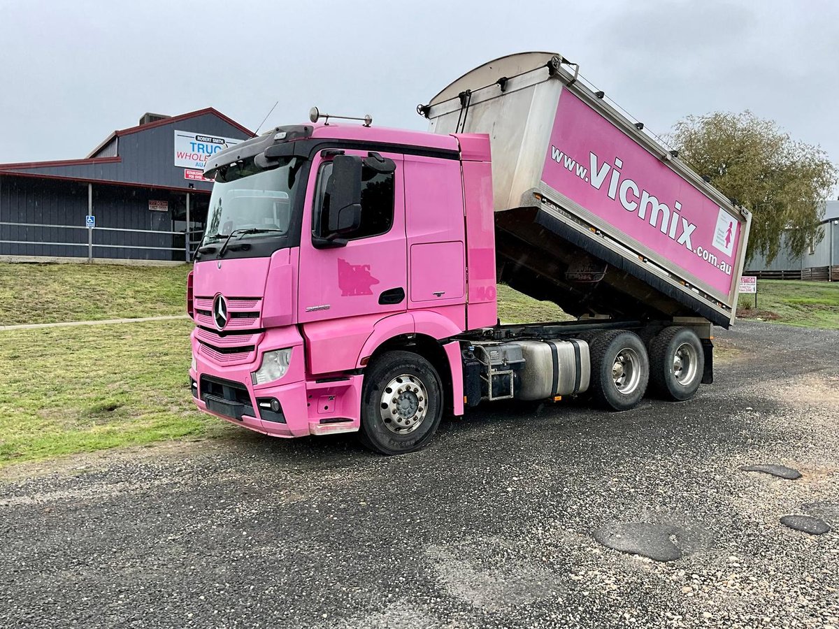 2018 Mercedes-Benz Actros 2658LS PINK