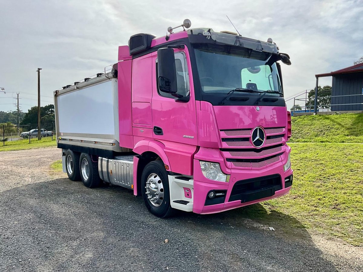 2018 Mercedes-Benz Actros 2658LS image 5