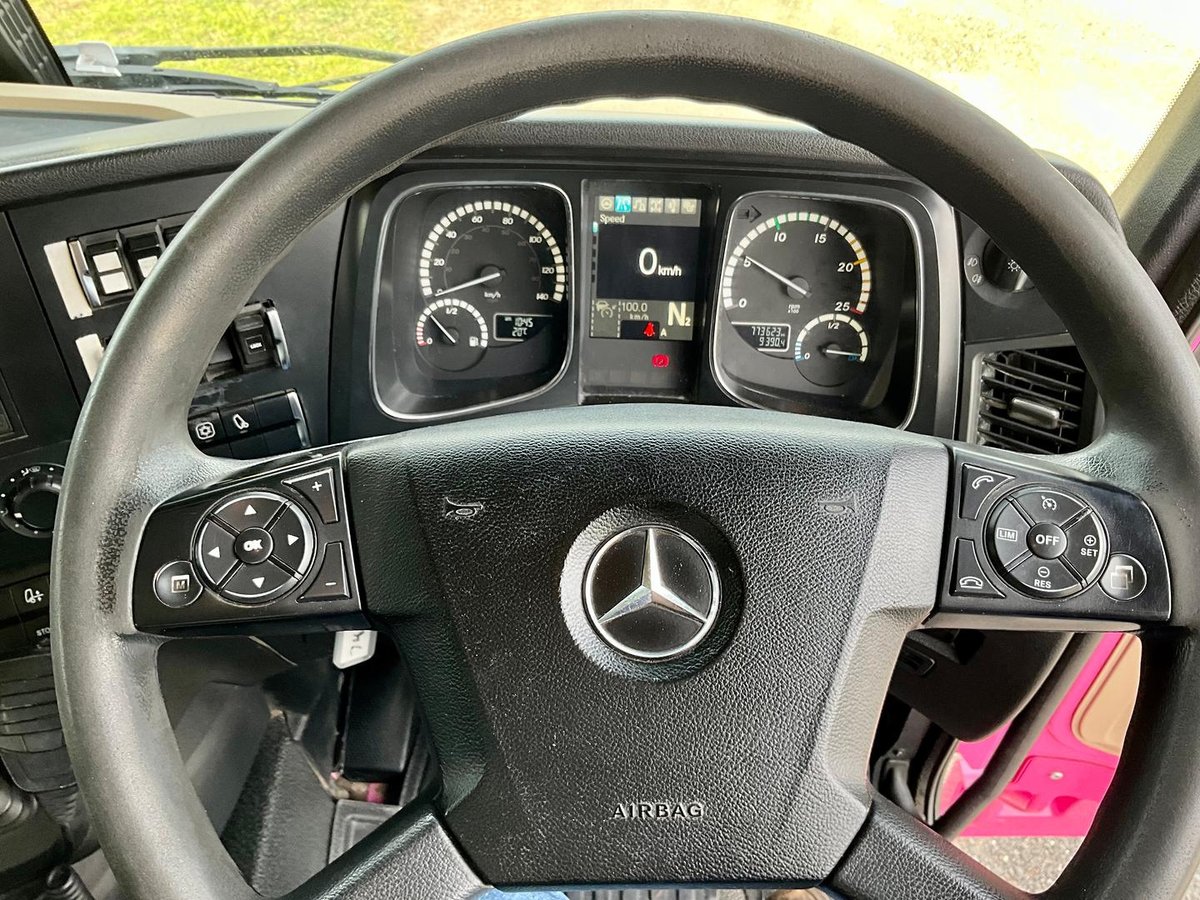2018 Mercedes-Benz Actros 2658LS image 10