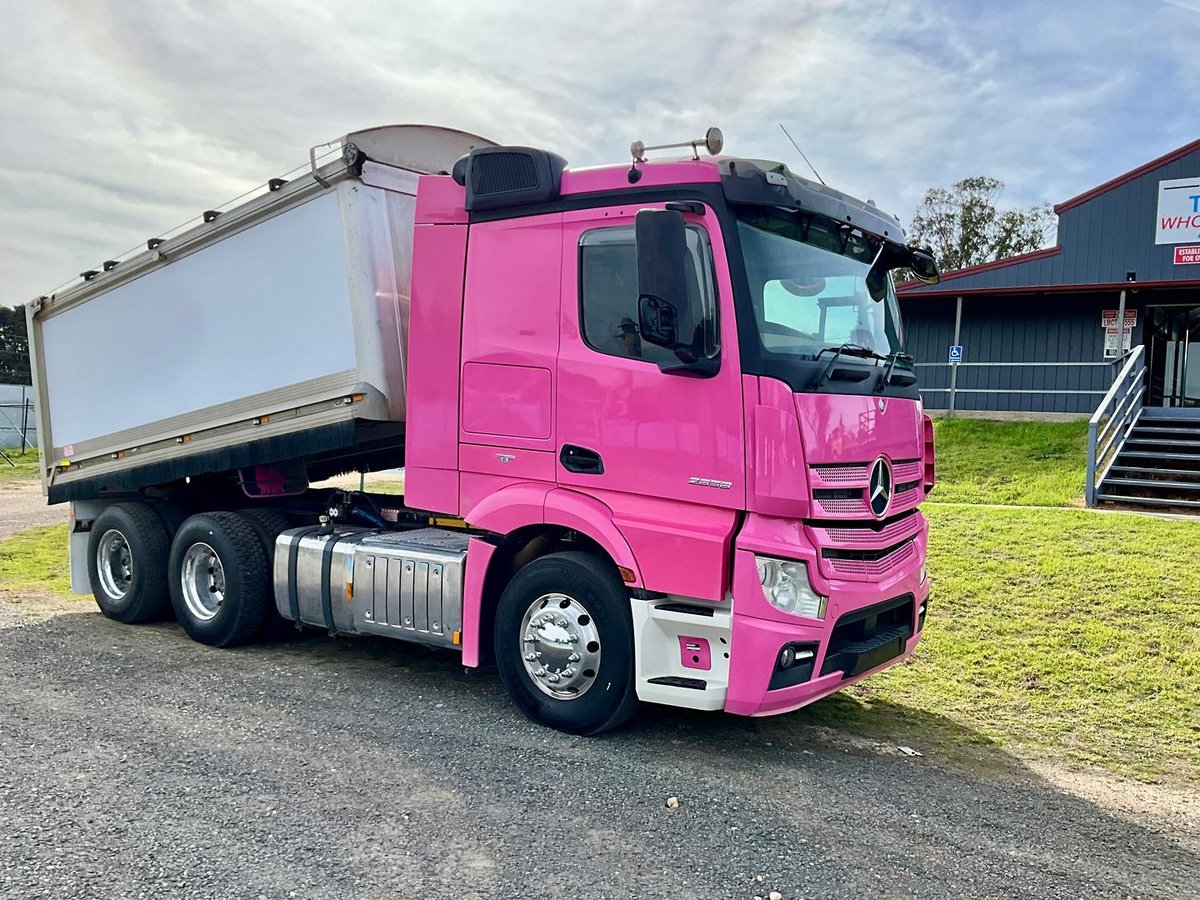 2018 Mercedes-Benz Actros 2658LS image 3