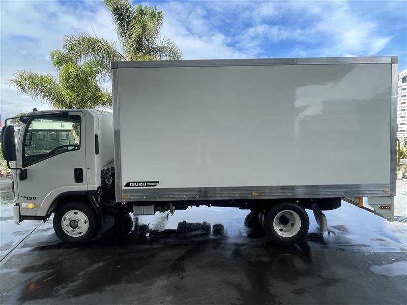 2026 Isuzu N Series image 4