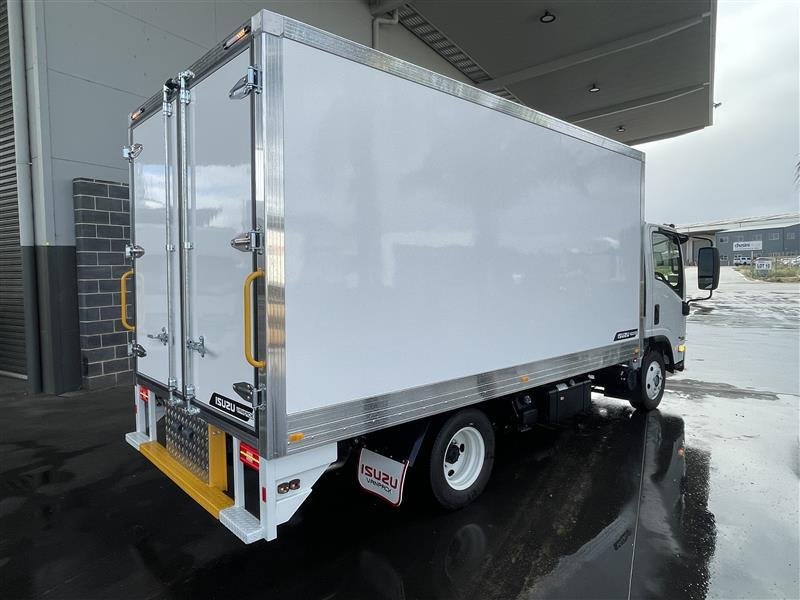 2026 Isuzu N Series image 7