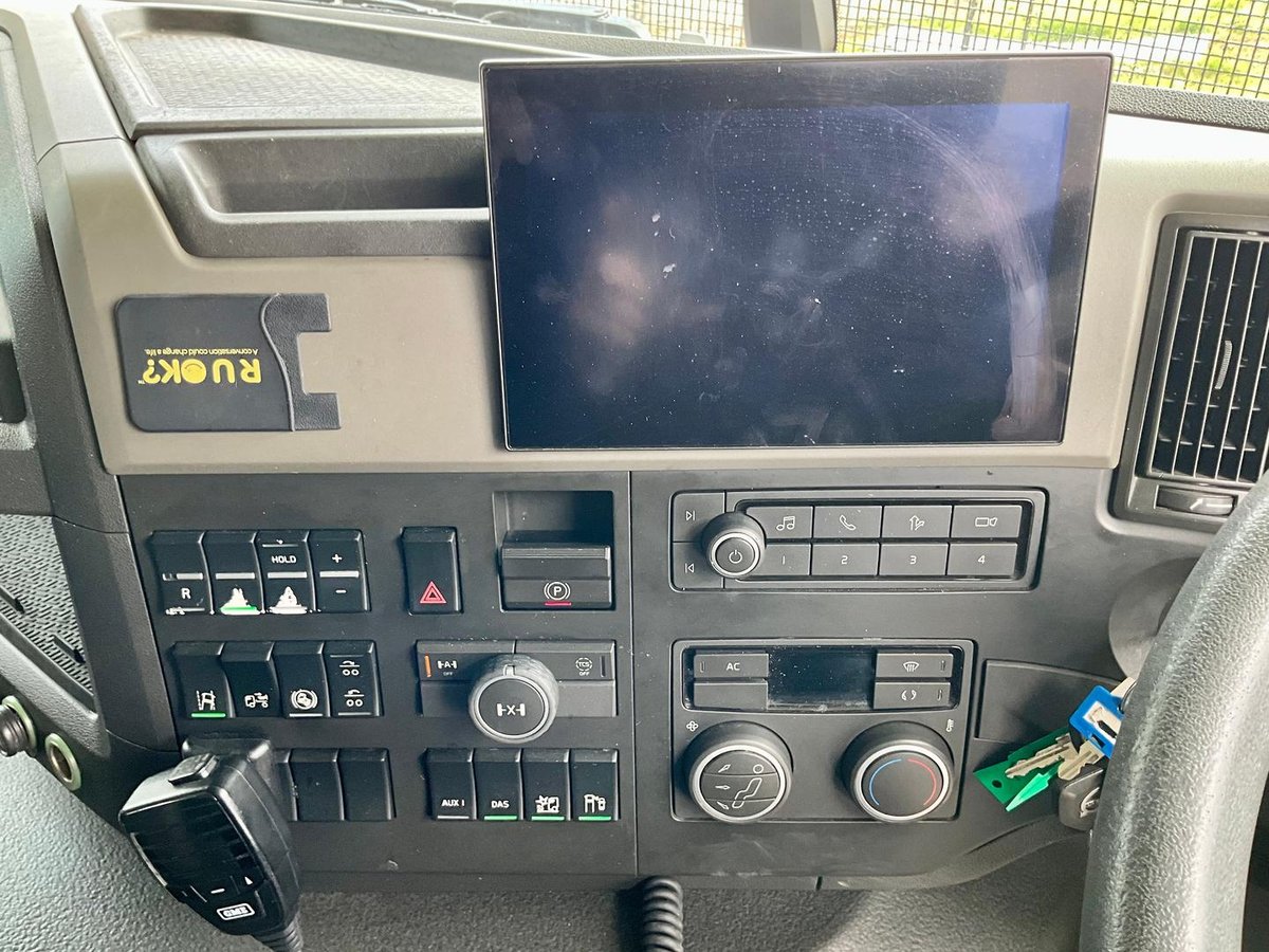 2022 Volvo Fm Series image 13
