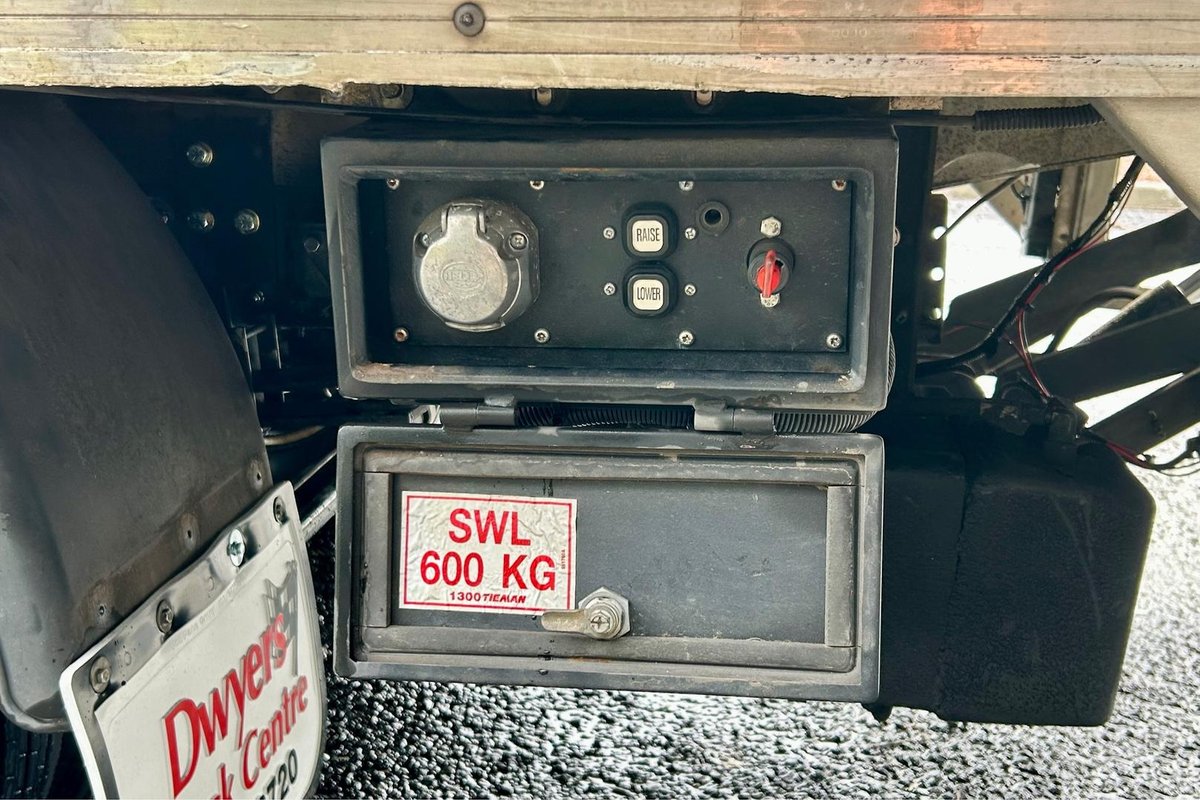 2019 Fuso Canter 515 image 12