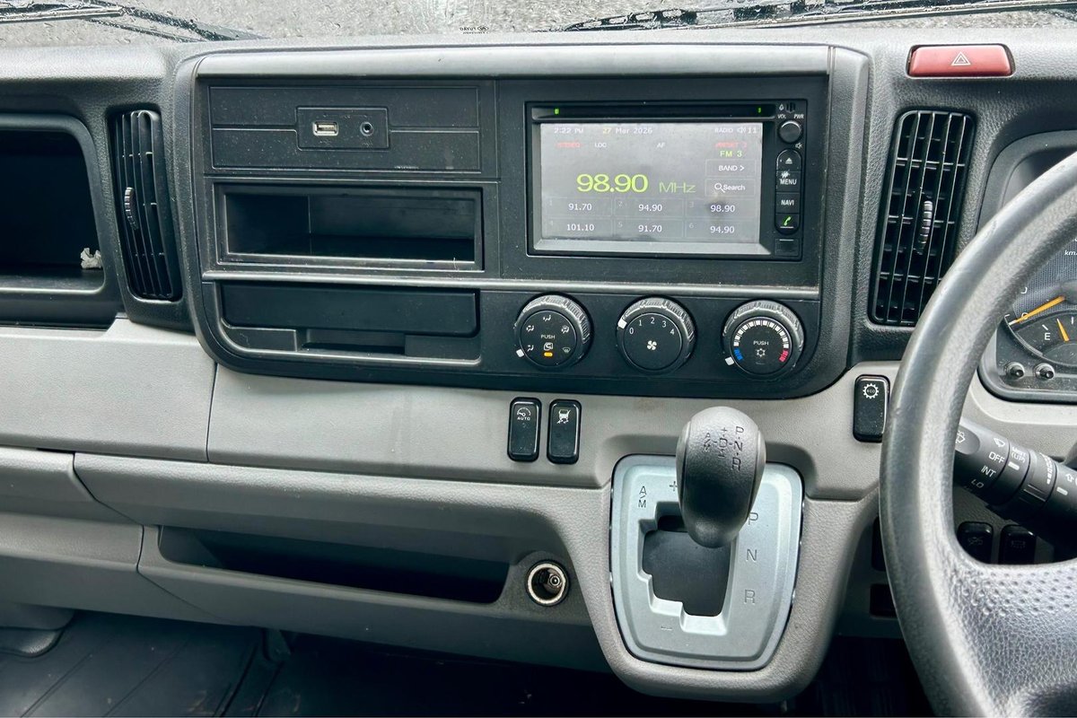 2019 Fuso Canter 515 image 24