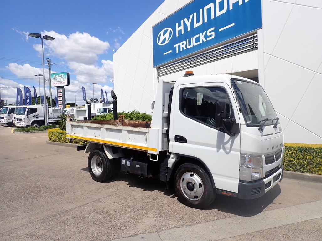 2022 Mitsubishi Canter 615 image 12