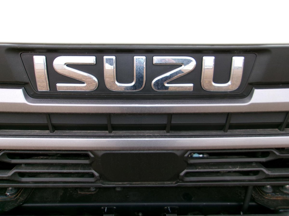 2025 Isuzu N Series image 15