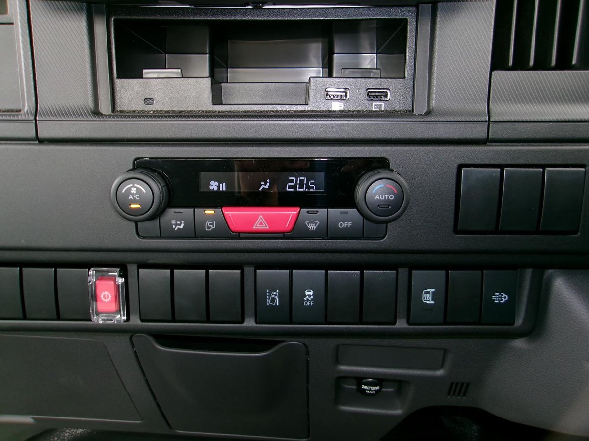 2025 Isuzu N Series image 24