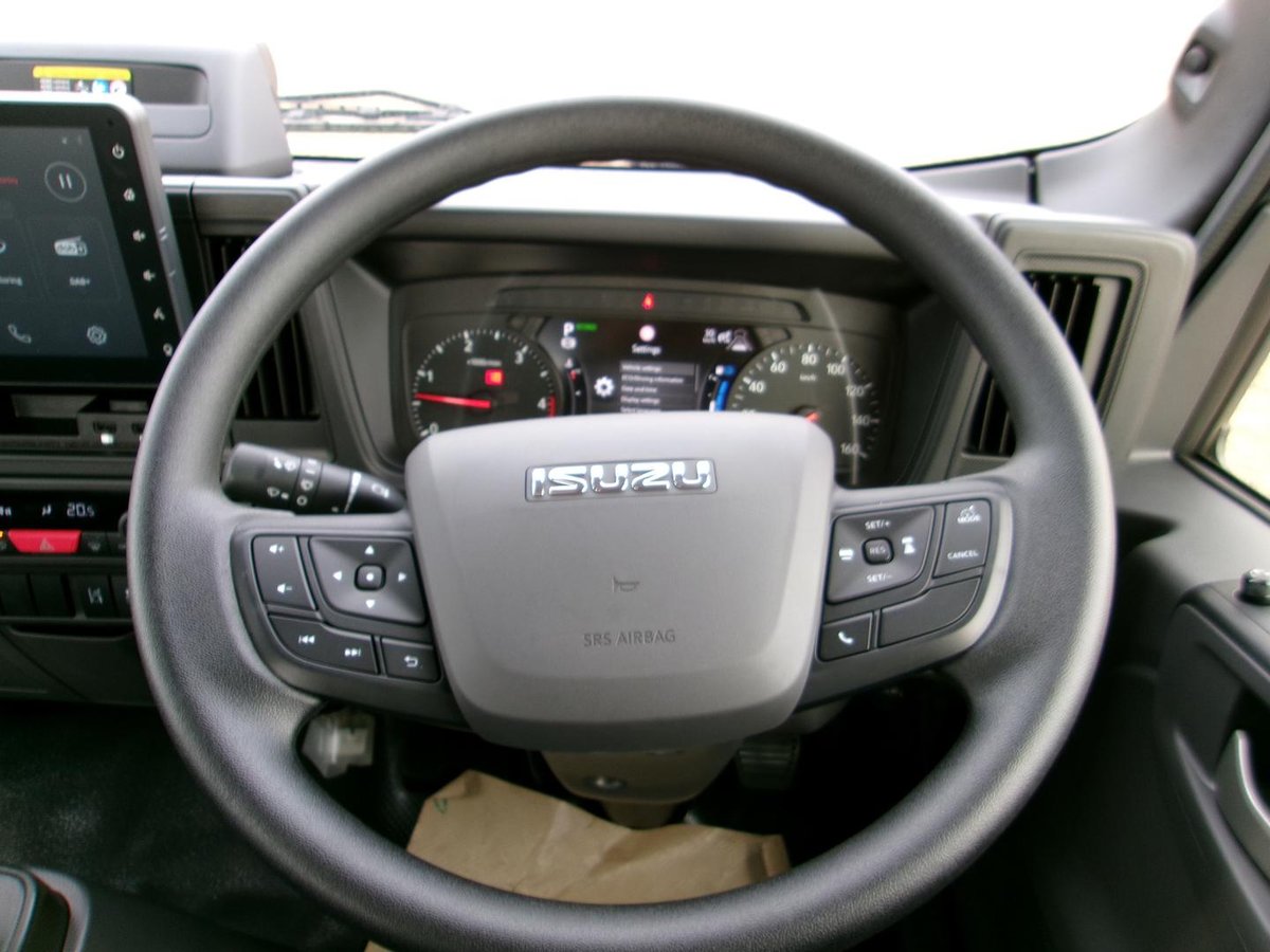 2025 Isuzu N Series image 20