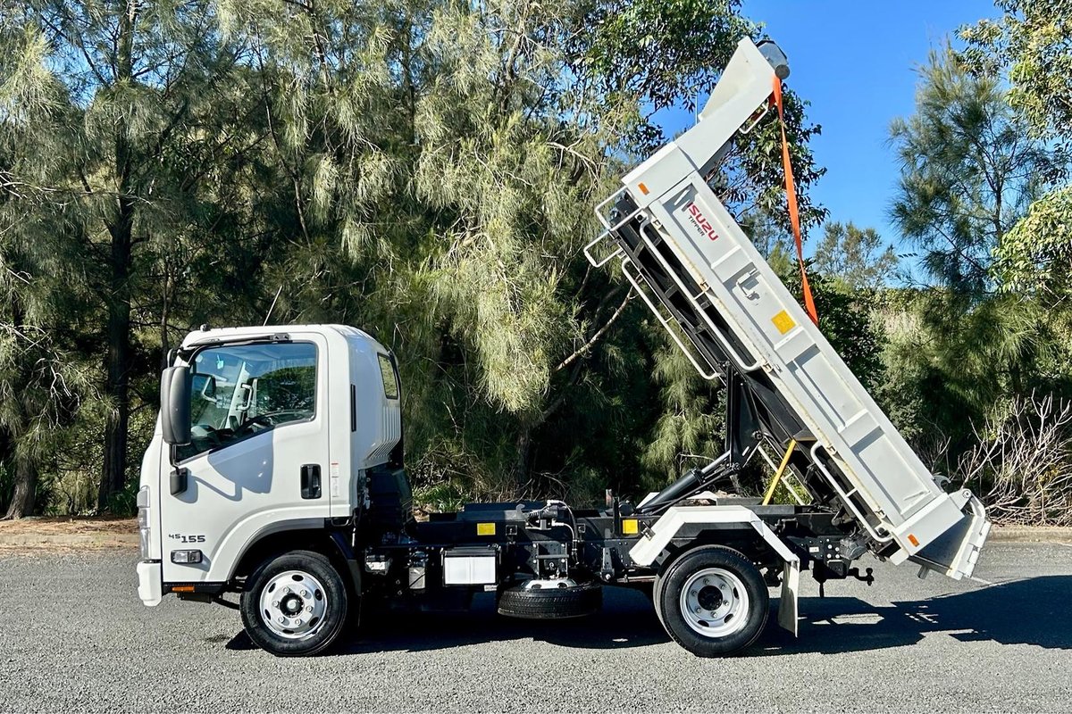 2023 Isuzu N Series Npr 45/55-155 Tipper image 12