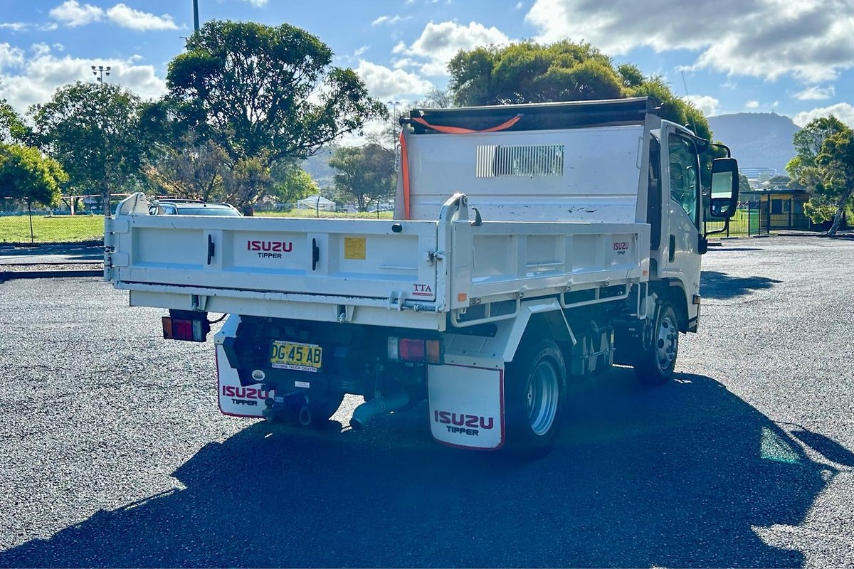 2023 Isuzu N Series Npr 45/55-155 Tipper image 5