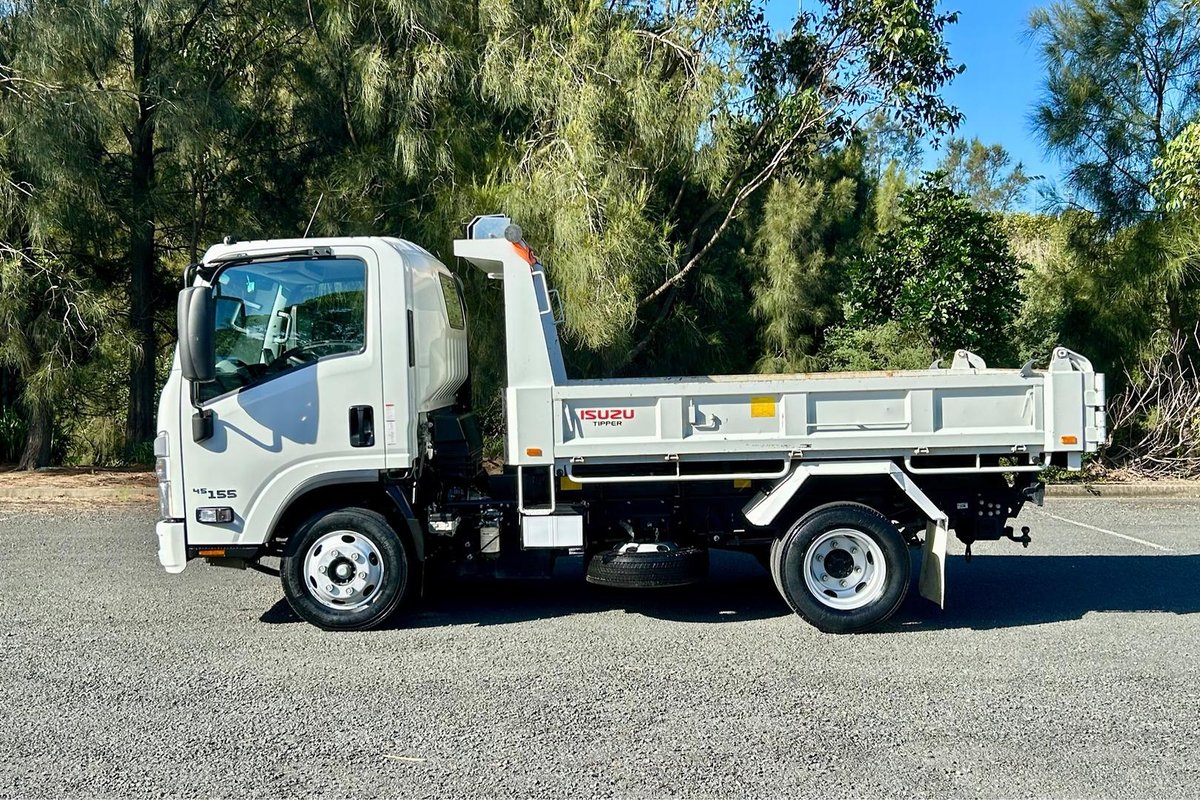 2023 Isuzu N Series Npr 45/55-155 Tipper image 2