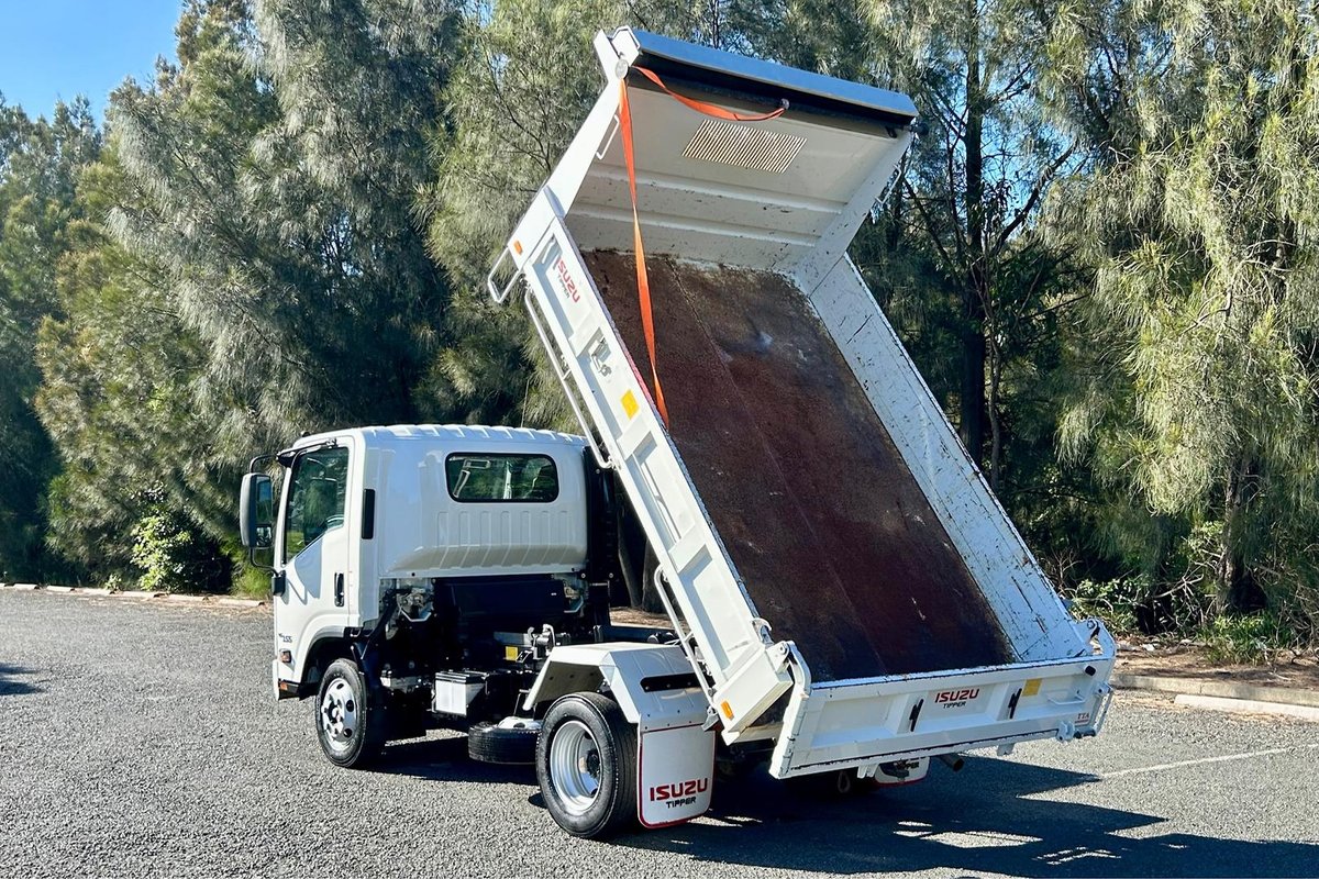 2023 Isuzu N Series Npr 45/55-155 Tipper image 13