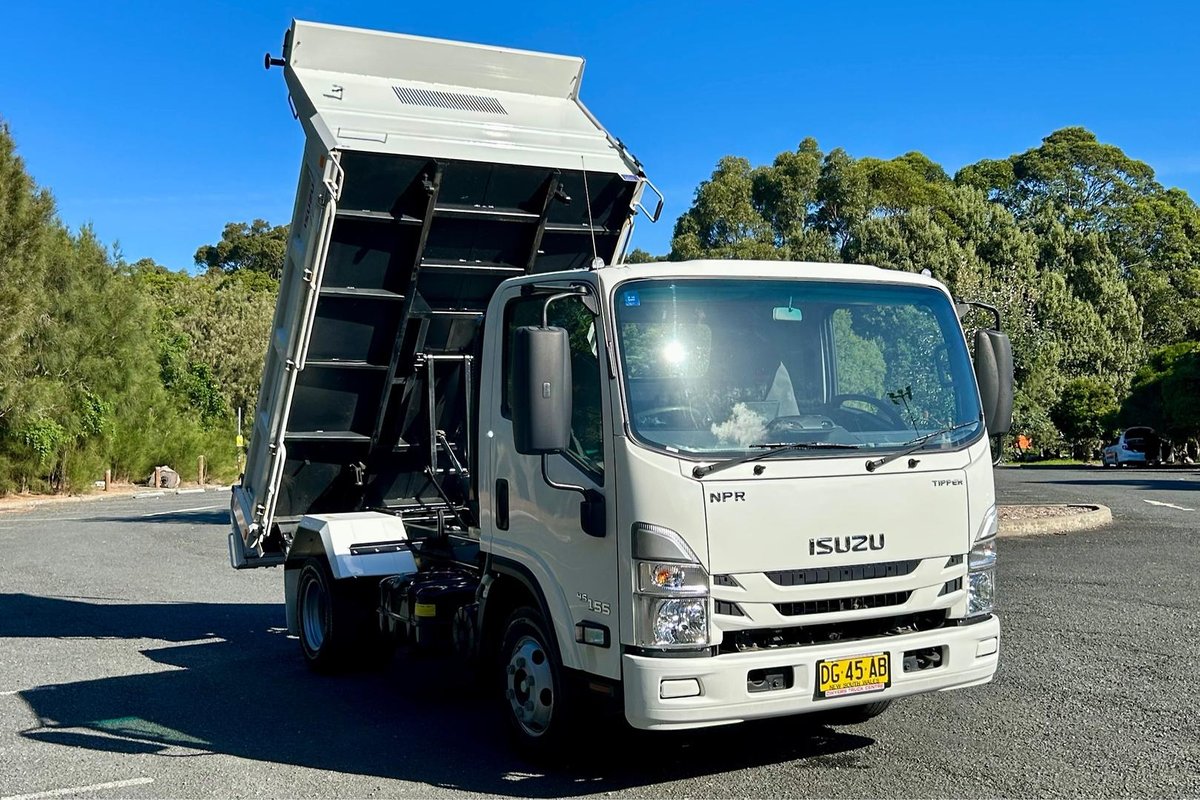 2023 Isuzu N Series Npr 45/55-155 Tipper image 18