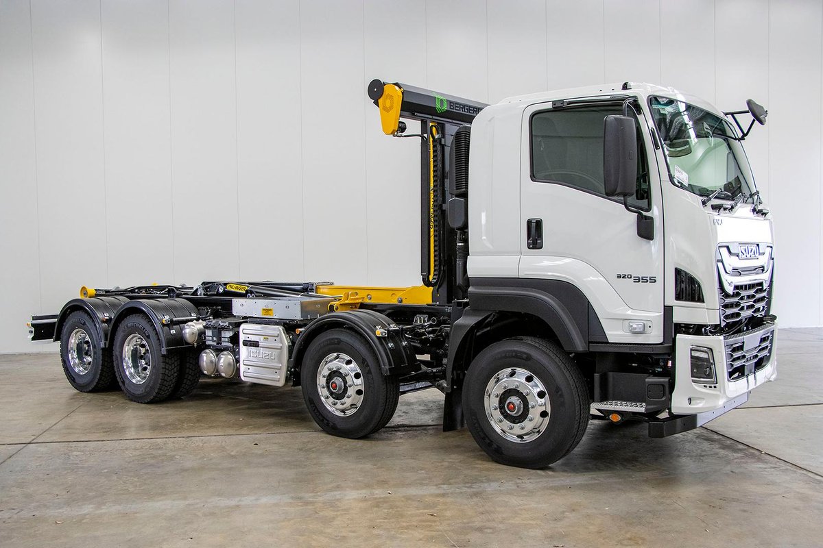 2025 Isuzu F Series Fyj 320-255 At R58 image 3