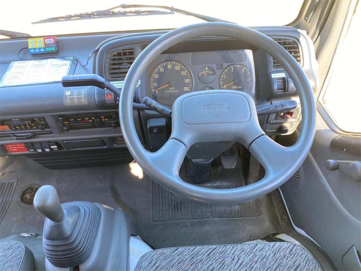 2000 Isuzu N Series NPS 300 image 13