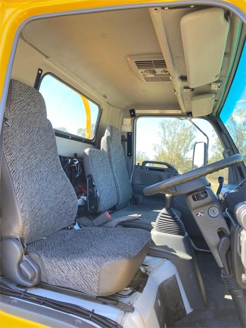 2000 Isuzu N Series NPS 300 image 12