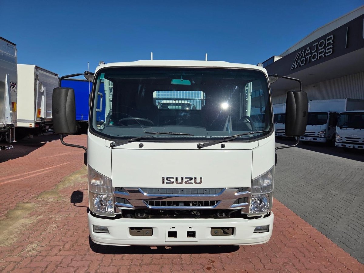 2017 Isuzu Nqr 87/80-190 Amt 4 Ton Xlwb Tray And Lift image 14