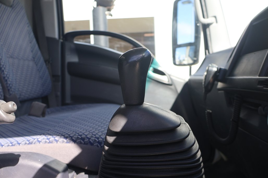 2022 Isuzu Npr 45/155 image 12
