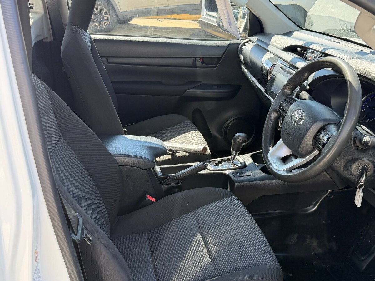 2019 Toyota Hilux Workmate TGN121R image 8