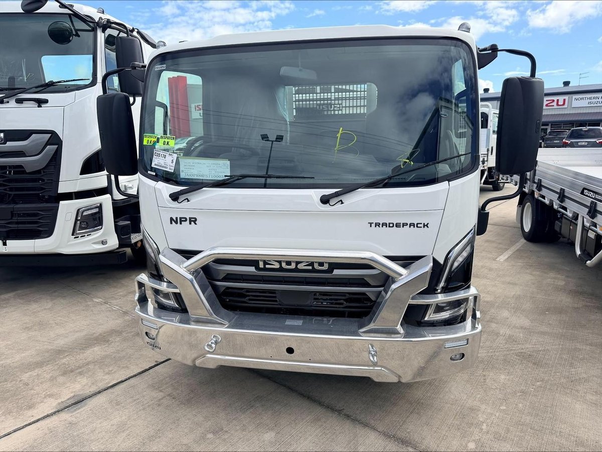 2026 Isuzu N Series NPR 45/65-175 MT D28 Tradepack image 3
