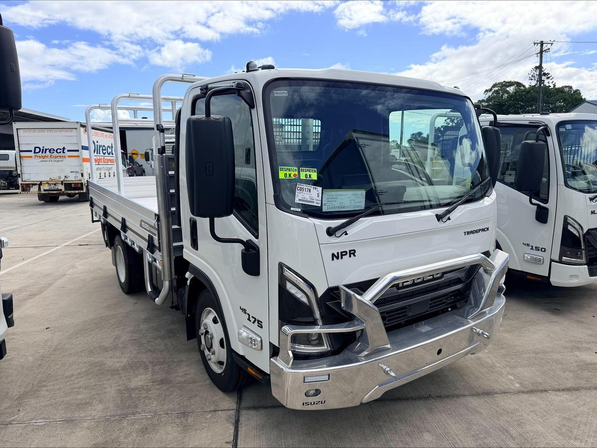 2026 Isuzu N Series NPR 45/65-175 MT D28 Tradepack image 6