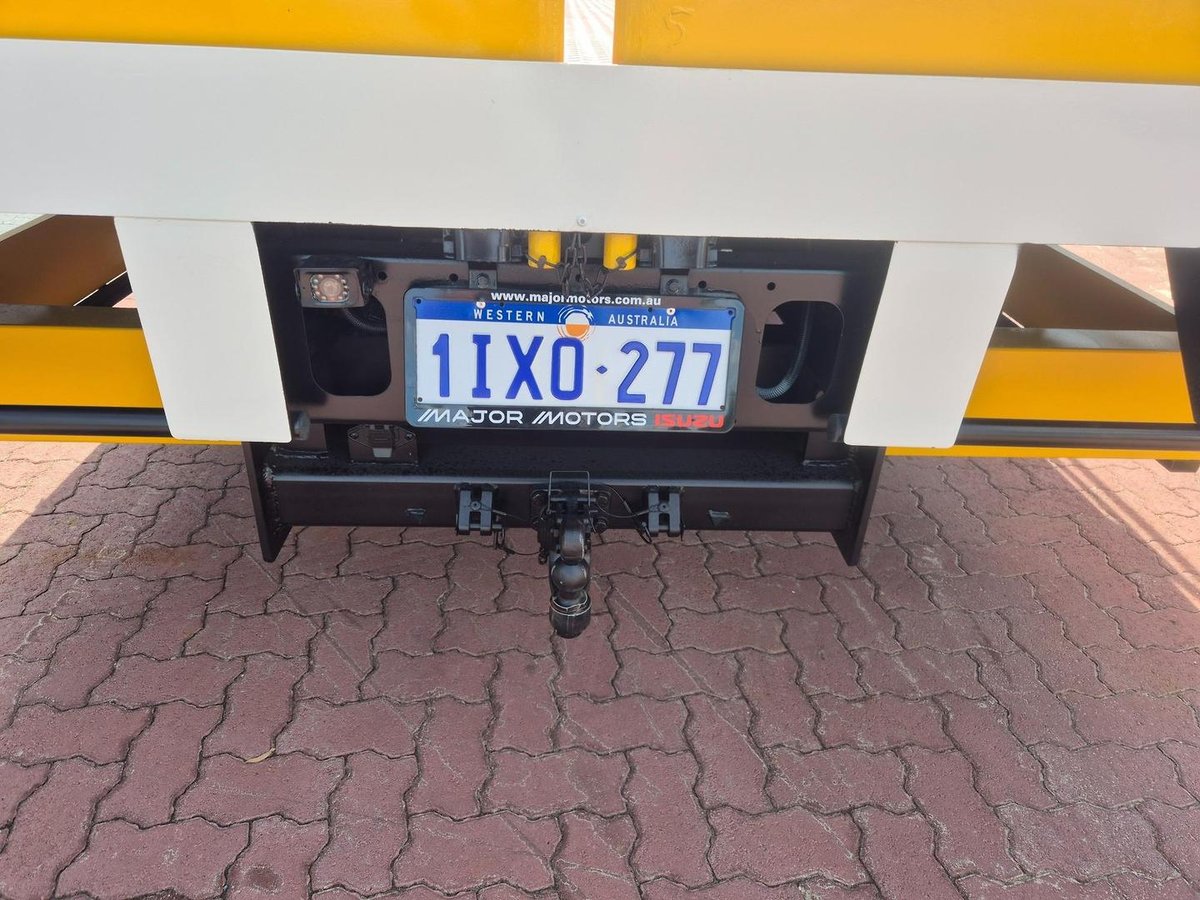 2016 Isuzu Fsr 140/120-260 7 Ton Tray And Crane image 22