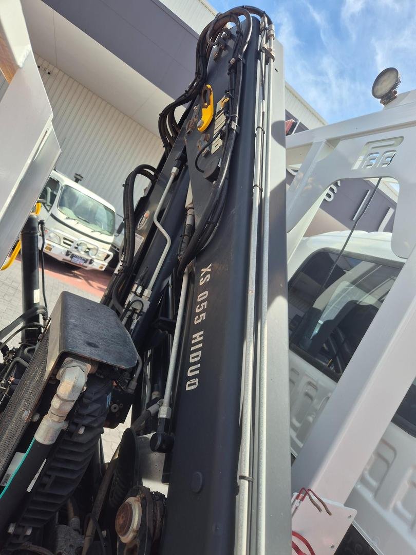 2016 Isuzu Fsr 140/120-260 7 Ton Tray And Crane image 4