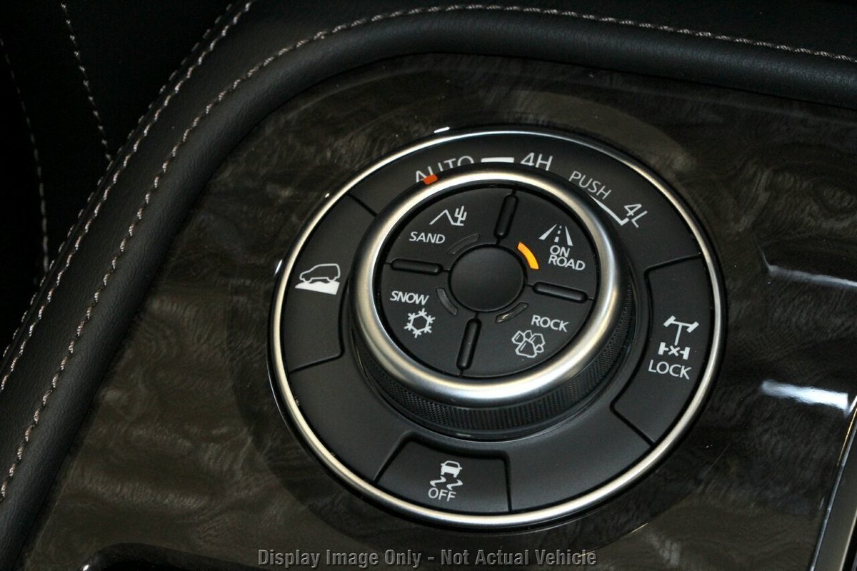 2026 Nissan Patrol Ti Y62 MY26 4X4 Dual Range image 11