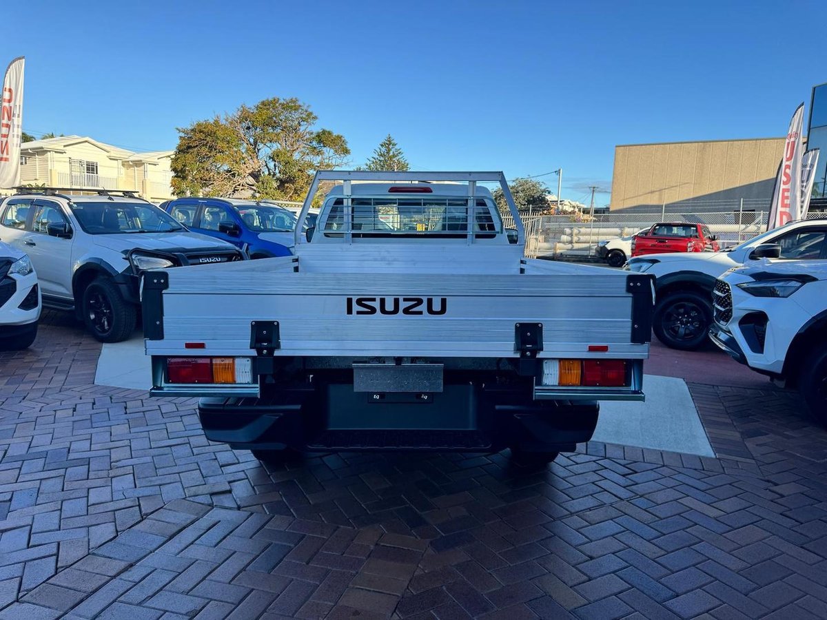 2026 Isuzu D-MAX SX High Ride MY25.5 4x2 image 5