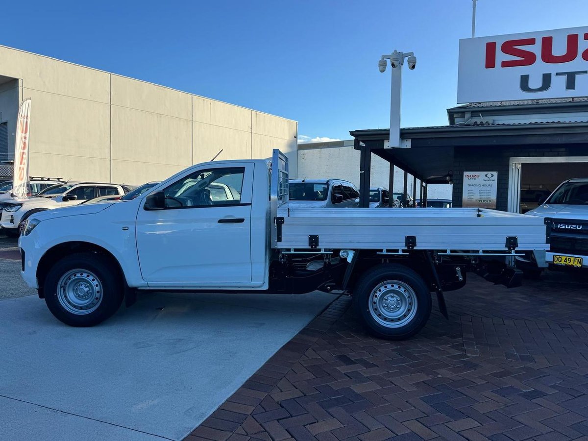2026 Isuzu D-MAX SX High Ride MY25.5 4x2 image 9