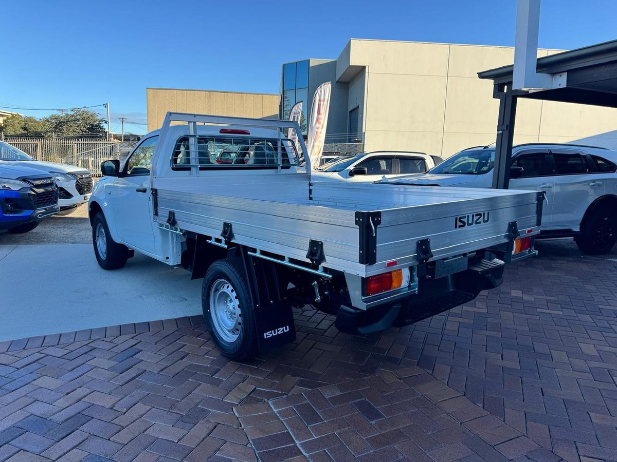 2026 Isuzu D-MAX SX High Ride MY25.5 4x2 image 4